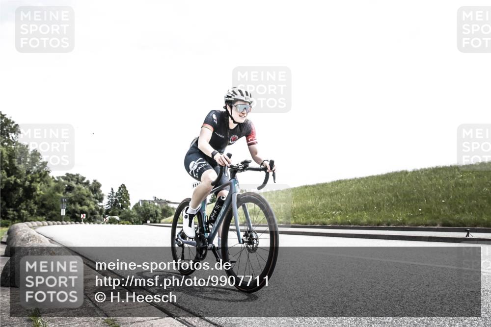 21.06.2026 - 29. Vierlanden-Triathlon H.Heesch http://msf.ph/oto/9907711 21.06.2026 13:15:31 Radfahren 1111 meine-sportfotos.de
