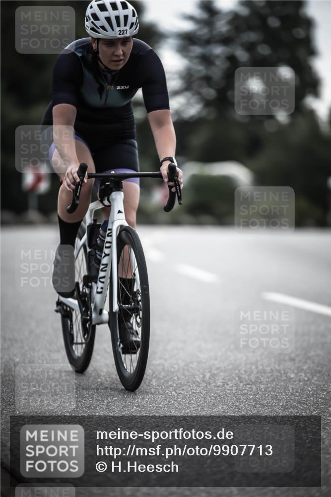 21.06.2026 - 29. Vierlanden-Triathlon H.Heesch http://msf.ph/oto/9907713 21.06.2026 09:23:03 Radfahren 14, 227 meine-sportfotos.de