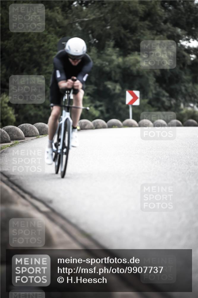 21.06.2026 - 29. Vierlanden-Triathlon H.Heesch http://msf.ph/oto/9907737 21.06.2026 09:23:10 Radfahren 14, 165 meine-sportfotos.de