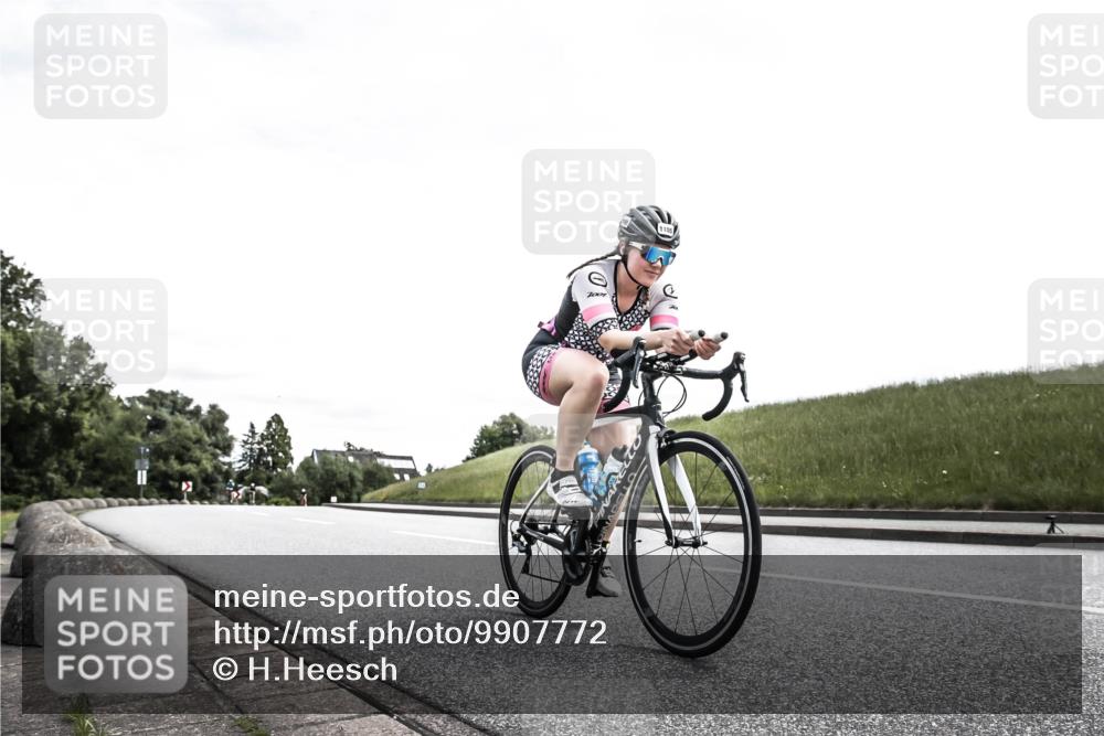 21.06.2026 - 29. Vierlanden-Triathlon H.Heesch http://msf.ph/oto/9907772 21.06.2026 13:18:10 Radfahren 1105, 1146, 1156 meine-sportfotos.de