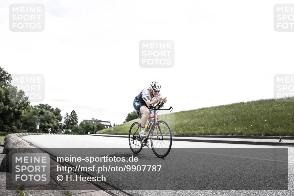 21.06.2026 - 29. Vierlanden-Triathlon H.Heesch http://msf.ph/oto/9907787 21.06.2026 13:19:27 Radfahren 1152 meine-sportfotos.de