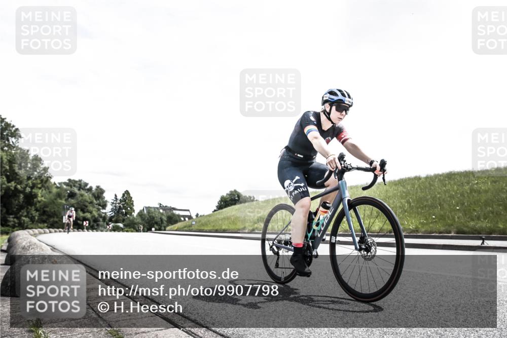 21.06.2026 - 29. Vierlanden-Triathlon H.Heesch http://msf.ph/oto/9907798 21.06.2026 13:20:42 Radfahren 1119, 1144, 1163 meine-sportfotos.de