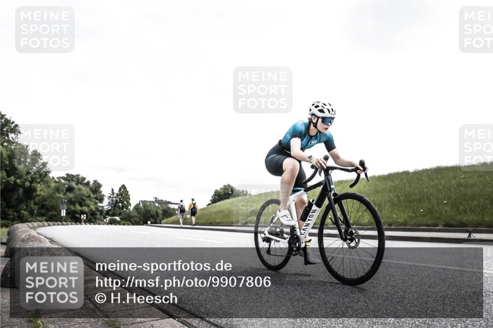 21.06.2026 - 29. Vierlanden-Triathlon H.Heesch http://msf.ph/oto/9907806 21.06.2026 13:21:24 Radfahren 1142 meine-sportfotos.de