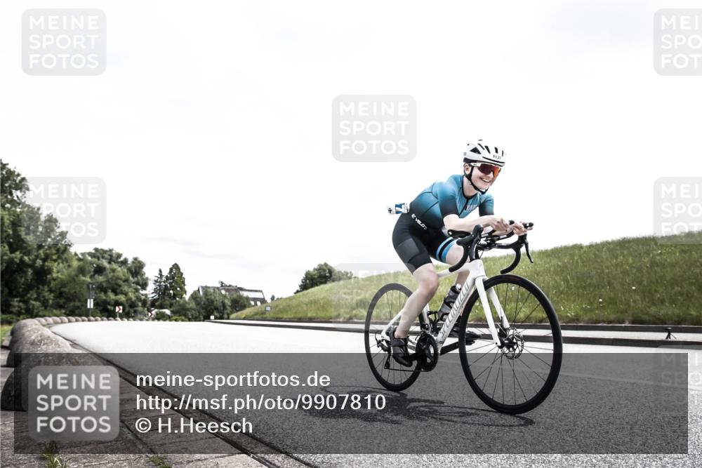 21.06.2026 - 29. Vierlanden-Triathlon H.Heesch http://msf.ph/oto/9907810 21.06.2026 13:22:34 Radfahren 1137 meine-sportfotos.de