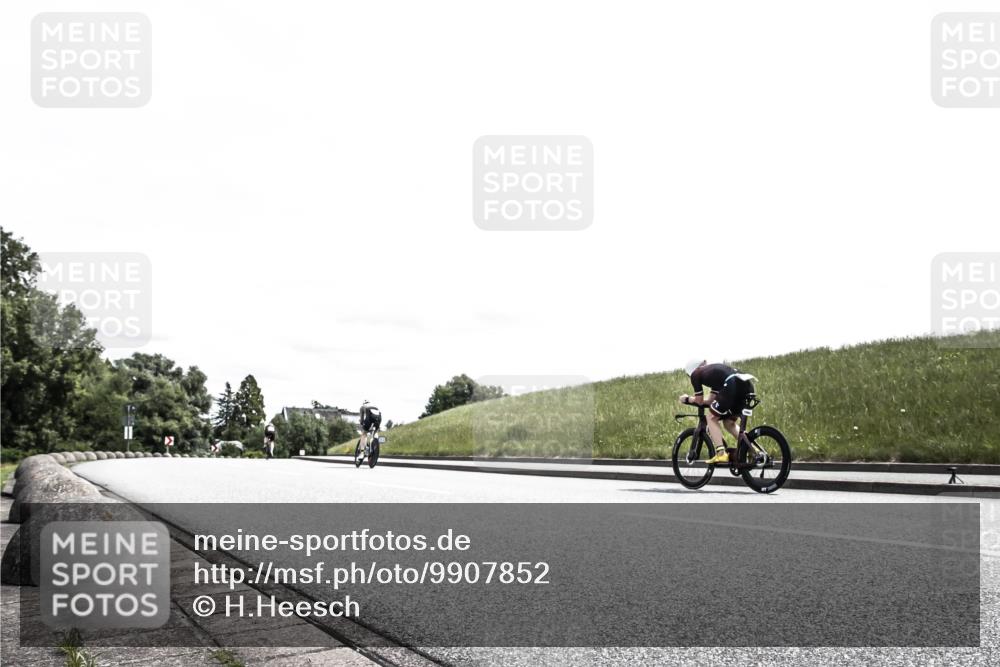 21.06.2026 - 29. Vierlanden-Triathlon H.Heesch http://msf.ph/oto/9907852 21.06.2026 13:28:22 Radfahren 1029, 1035, 1048 meine-sportfotos.de
