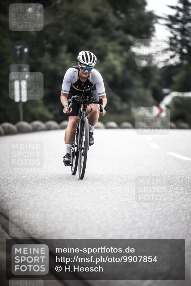 21.06.2026 - 29. Vierlanden-Triathlon H.Heesch http://msf.ph/oto/9907854 21.06.2026 09:23:26 Radfahren 265, 280 meine-sportfotos.de