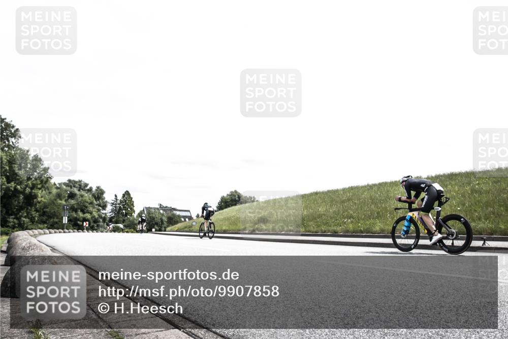 21.06.2026 - 29. Vierlanden-Triathlon H.Heesch http://msf.ph/oto/9907858 21.06.2026 13:28:24 Radfahren 1029, 1036, 1048 meine-sportfotos.de