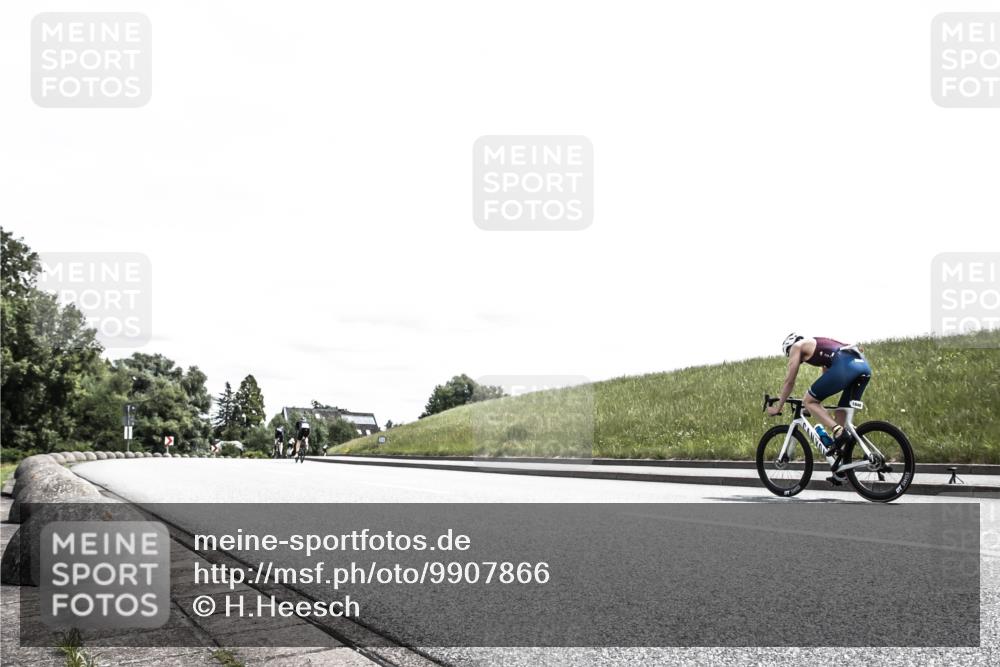 21.06.2026 - 29. Vierlanden-Triathlon H.Heesch http://msf.ph/oto/9907866 21.06.2026 13:28:26 Radfahren 1029, 1036 meine-sportfotos.de