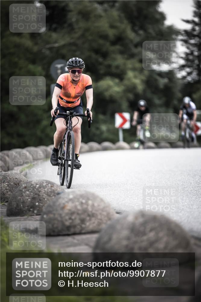 21.06.2026 - 29. Vierlanden-Triathlon H.Heesch http://msf.ph/oto/9907877 21.06.2026 10:26:32 Radfahren 46, 118, 119, 155, 278, 328, 353, 374, 488 meine-sportfotos.de