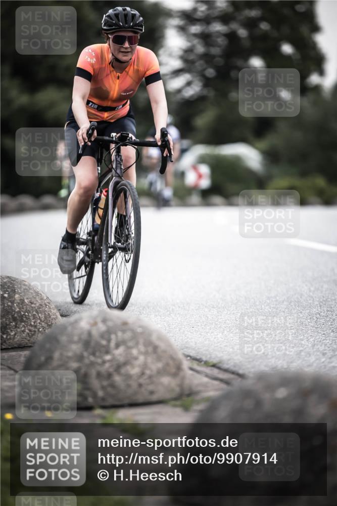 21.06.2026 - 29. Vierlanden-Triathlon H.Heesch http://msf.ph/oto/9907914 21.06.2026 10:26:33 Radfahren 46, 118, 119, 141, 155, 278, 328, 353, 374, 488 meine-sportfotos.de