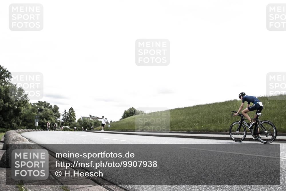 21.06.2026 - 29. Vierlanden-Triathlon H.Heesch http://msf.ph/oto/9907938 21.06.2026 13:32:39 Radfahren 1097, 1102, 1203 meine-sportfotos.de