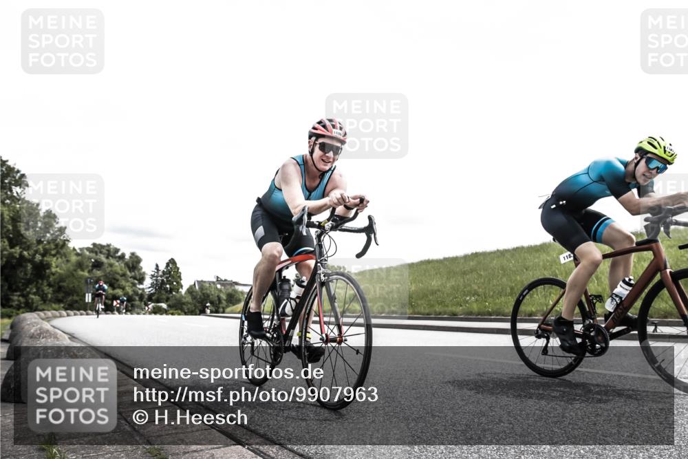 21.06.2026 - 29. Vierlanden-Triathlon H.Heesch http://msf.ph/oto/9907963 21.06.2026 13:33:06 Radfahren 1075, 1183, 1184, 1185, 1186 meine-sportfotos.de