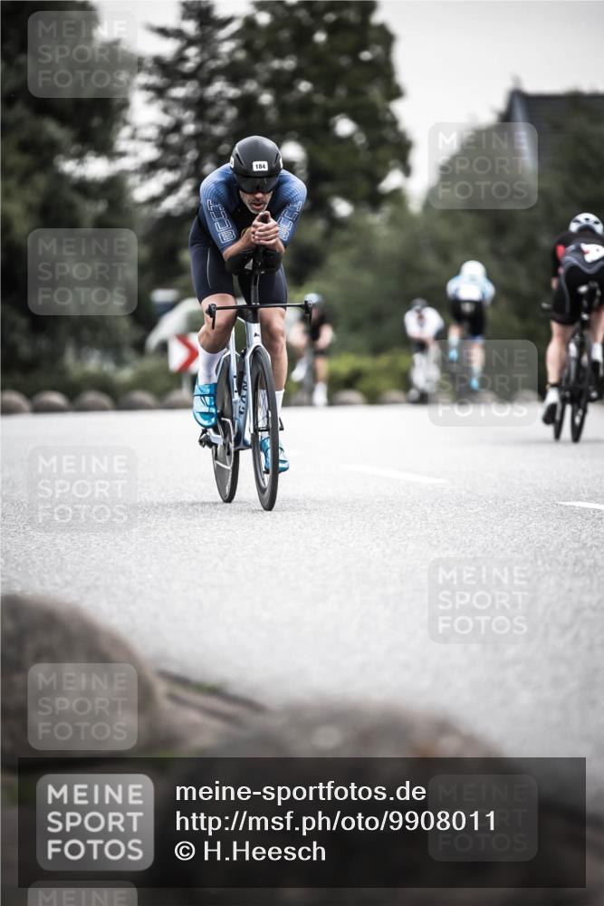 21.06.2026 - 29. Vierlanden-Triathlon H.Heesch http://msf.ph/oto/9908011 21.06.2026 10:26:50 Radfahren 112, 164, 184 meine-sportfotos.de