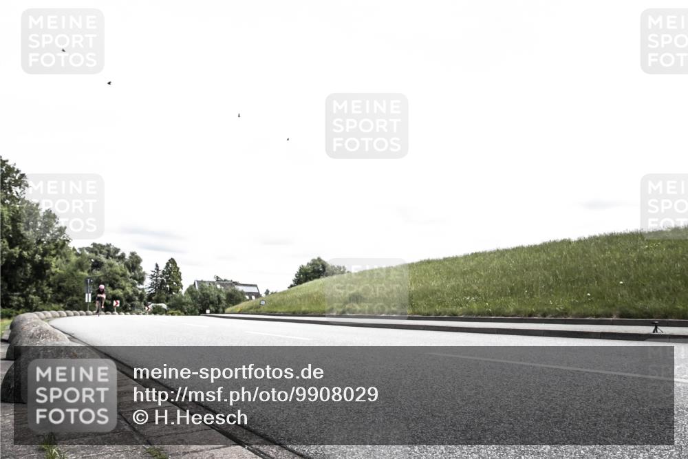 21.06.2026 - 29. Vierlanden-Triathlon H.Heesch http://msf.ph/oto/9908029 21.06.2026 13:34:26 Radfahren 1038, 1057, 1095, 1098 meine-sportfotos.de