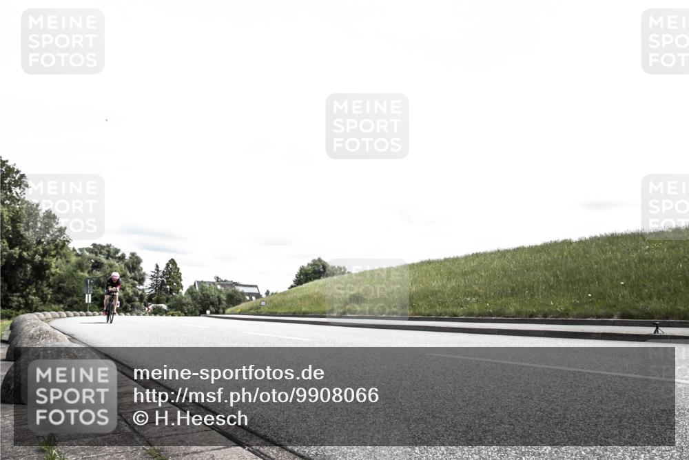 21.06.2026 - 29. Vierlanden-Triathlon H.Heesch http://msf.ph/oto/9908066 21.06.2026 13:34:27 Radfahren 1038, 1057, 1073, 1095, 1098 meine-sportfotos.de