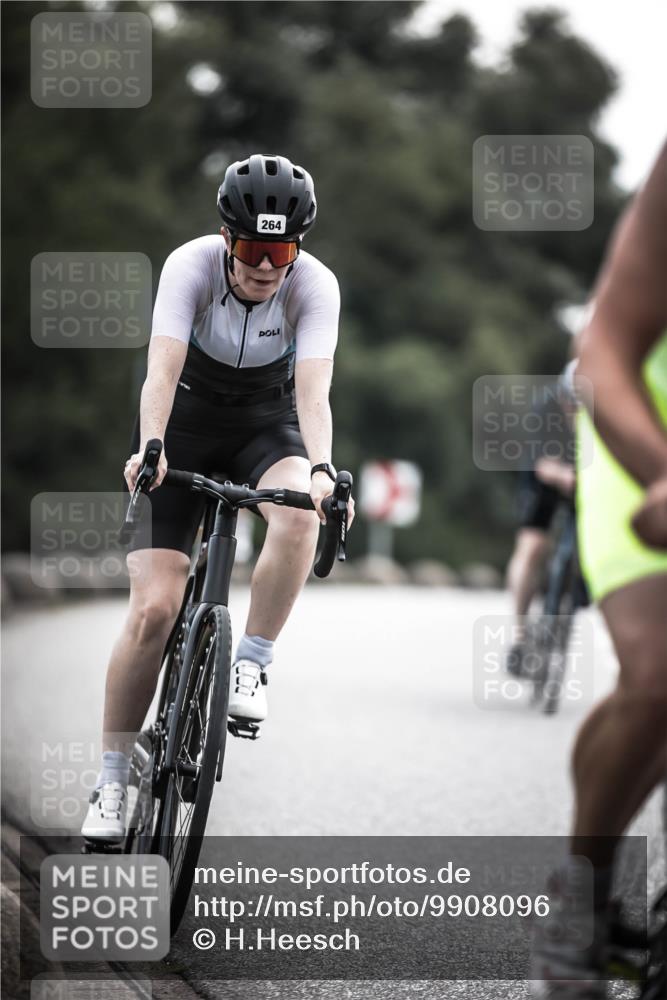 21.06.2026 - 29. Vierlanden-Triathlon H.Heesch http://msf.ph/oto/9908096 21.06.2026 09:23:50 Radfahren 155, 166, 175, 252, 264, 301 meine-sportfotos.de