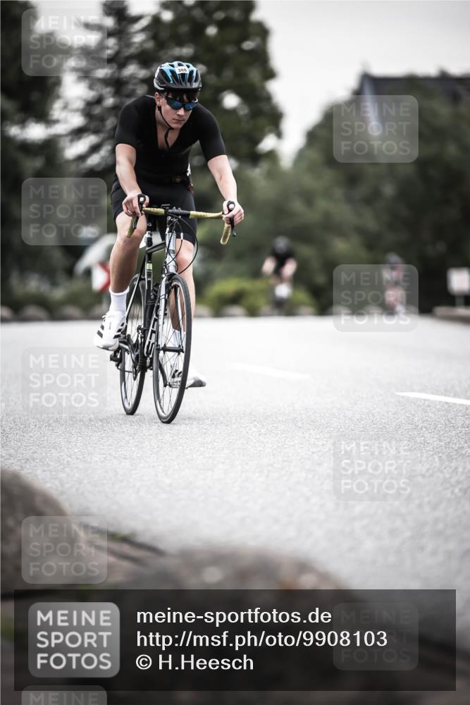 21.06.2026 - 29. Vierlanden-Triathlon H.Heesch http://msf.ph/oto/9908103 21.06.2026 10:26:57 Radfahren 45, 64, 112, 128, 164, 388, 624 meine-sportfotos.de