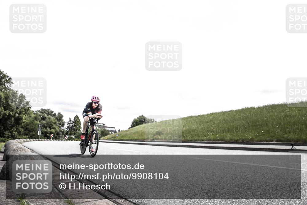 21.06.2026 - 29. Vierlanden-Triathlon H.Heesch http://msf.ph/oto/9908104 21.06.2026 13:34:29 Radfahren 1038, 1057, 1073, 1095 meine-sportfotos.de