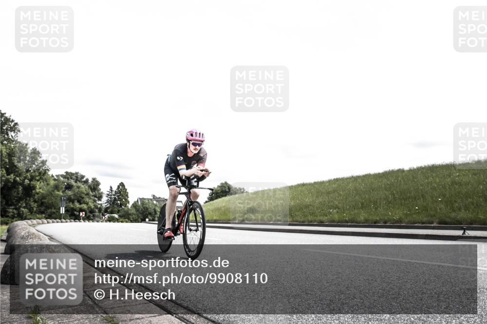21.06.2026 - 29. Vierlanden-Triathlon H.Heesch http://msf.ph/oto/9908110 21.06.2026 13:34:29 Radfahren 1038, 1057, 1073, 1095 meine-sportfotos.de