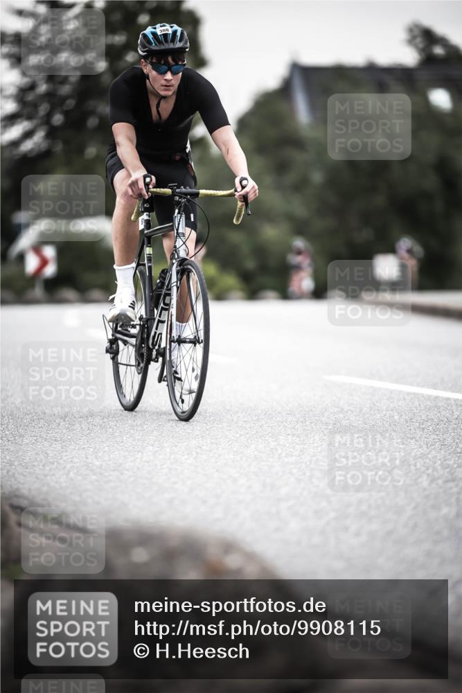 21.06.2026 - 29. Vierlanden-Triathlon H.Heesch http://msf.ph/oto/9908115 21.06.2026 10:26:57 Radfahren 45, 64, 112, 128, 164, 388, 624 meine-sportfotos.de