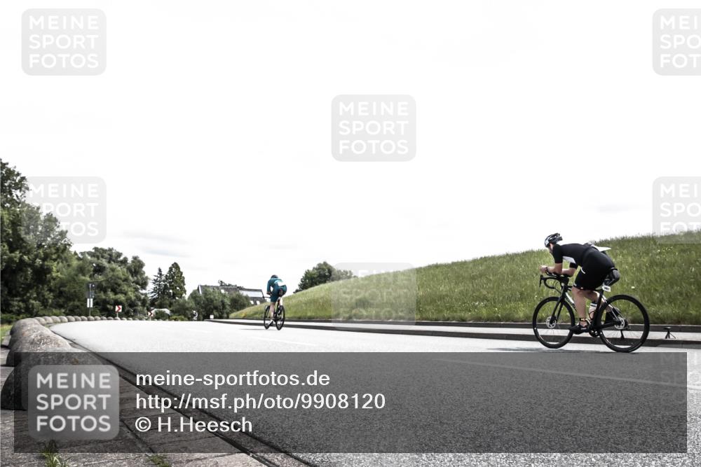 21.06.2026 - 29. Vierlanden-Triathlon H.Heesch http://msf.ph/oto/9908120 21.06.2026 13:34:32 Radfahren 1073, 1095 meine-sportfotos.de