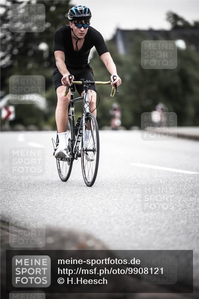 21.06.2026 - 29. Vierlanden-Triathlon H.Heesch http://msf.ph/oto/9908121 21.06.2026 10:26:58 Radfahren 45, 64, 112, 128, 164, 388, 624 meine-sportfotos.de