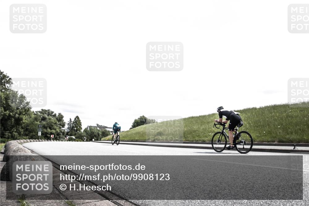 21.06.2026 - 29. Vierlanden-Triathlon H.Heesch http://msf.ph/oto/9908123 21.06.2026 13:34:33 Radfahren 1073 meine-sportfotos.de
