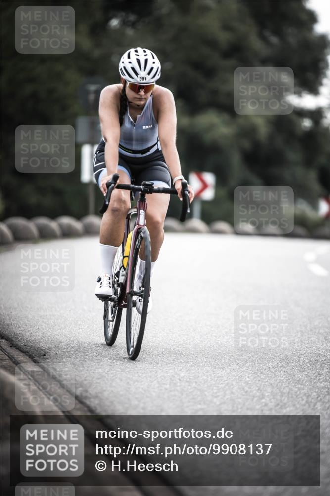 21.06.2026 - 29. Vierlanden-Triathlon H.Heesch http://msf.ph/oto/9908137 21.06.2026 09:23:53 Radfahren 155, 175, 264, 301 meine-sportfotos.de
