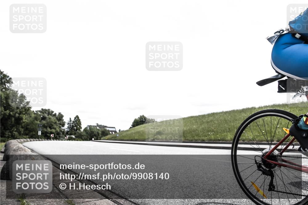 21.06.2026 - 29. Vierlanden-Triathlon H.Heesch http://msf.ph/oto/9908140 21.06.2026 13:37:23 Radfahren 1189, 1208 meine-sportfotos.de