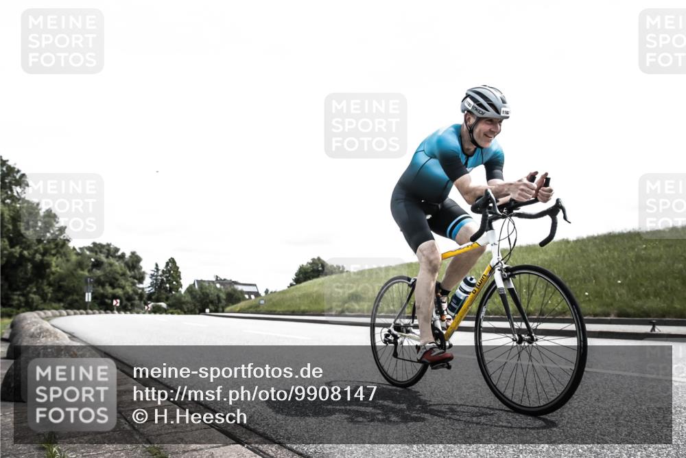 21.06.2026 - 29. Vierlanden-Triathlon H.Heesch http://msf.ph/oto/9908147 21.06.2026 13:37:48 Radfahren 1182 meine-sportfotos.de