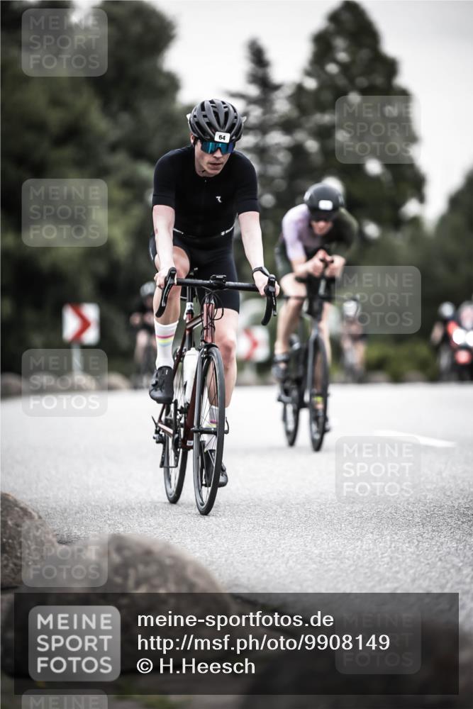 21.06.2026 - 29. Vierlanden-Triathlon H.Heesch http://msf.ph/oto/9908149 21.06.2026 10:27:04 Radfahren 43, 45, 64, 108, 128, 517, 600, 624 meine-sportfotos.de