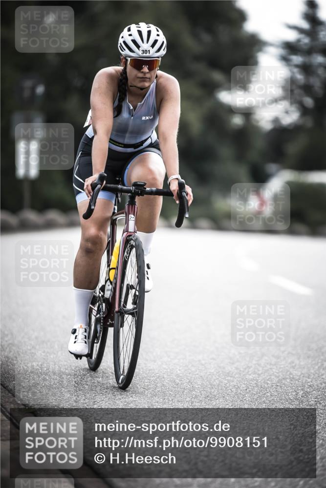 21.06.2026 - 29. Vierlanden-Triathlon H.Heesch http://msf.ph/oto/9908151 21.06.2026 09:23:53 Radfahren 155, 175, 264, 301 meine-sportfotos.de