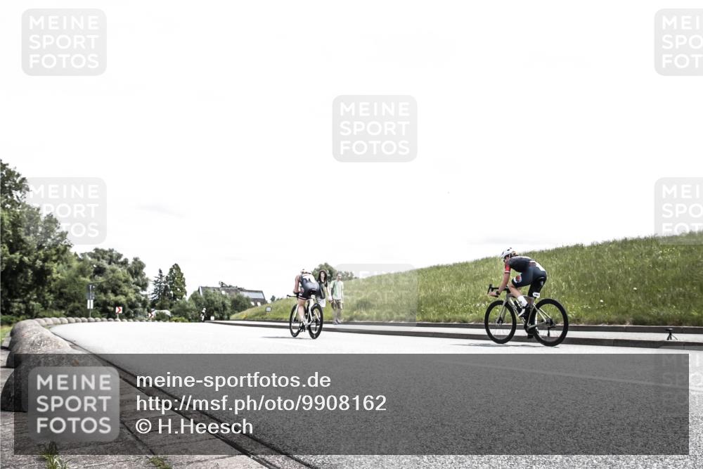 21.06.2026 - 29. Vierlanden-Triathlon H.Heesch http://msf.ph/oto/9908162 21.06.2026 13:42:42 Radfahren 1114, 1120, 1129 meine-sportfotos.de
