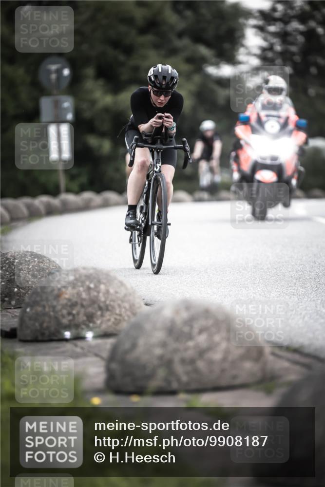 21.06.2026 - 29. Vierlanden-Triathlon H.Heesch http://msf.ph/oto/9908187 21.06.2026 10:27:08 Radfahren 24, 43, 45, 64, 89, 108, 486, 517, 600 meine-sportfotos.de
