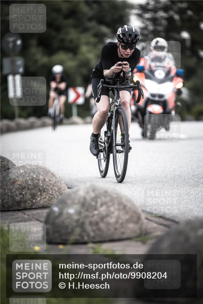 21.06.2026 - 29. Vierlanden-Triathlon H.Heesch http://msf.ph/oto/9908204 21.06.2026 10:27:08 Radfahren 24, 43, 45, 64, 89, 108, 486, 517, 600 meine-sportfotos.de