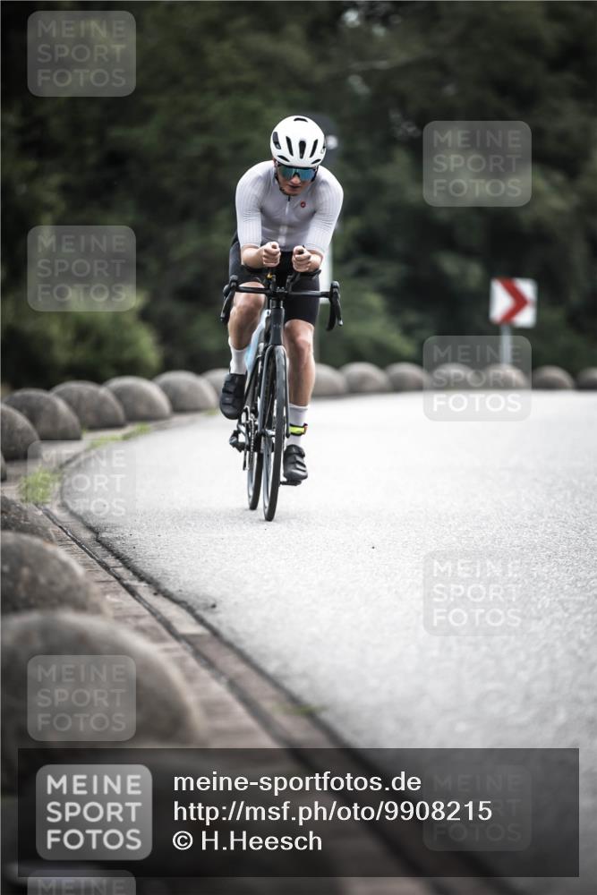 21.06.2026 - 29. Vierlanden-Triathlon H.Heesch http://msf.ph/oto/9908215 21.06.2026 09:24:08 Radfahren 62, 145, 184 meine-sportfotos.de