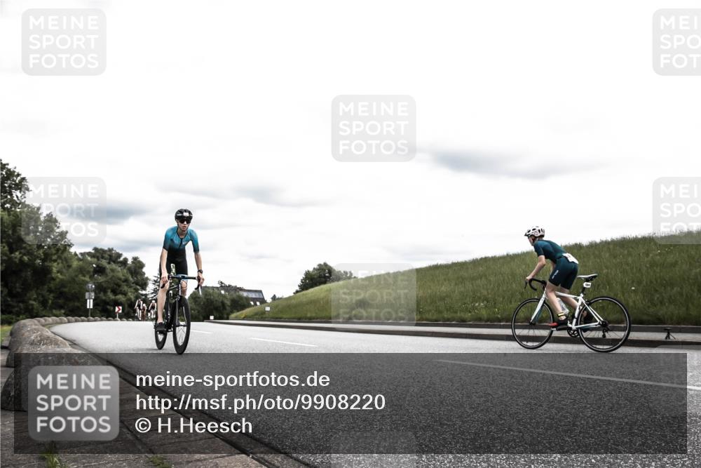 21.06.2026 - 29. Vierlanden-Triathlon H.Heesch http://msf.ph/oto/9908220 21.06.2026 14:42:32 Radfahren 1247, 1251, 1252 meine-sportfotos.de