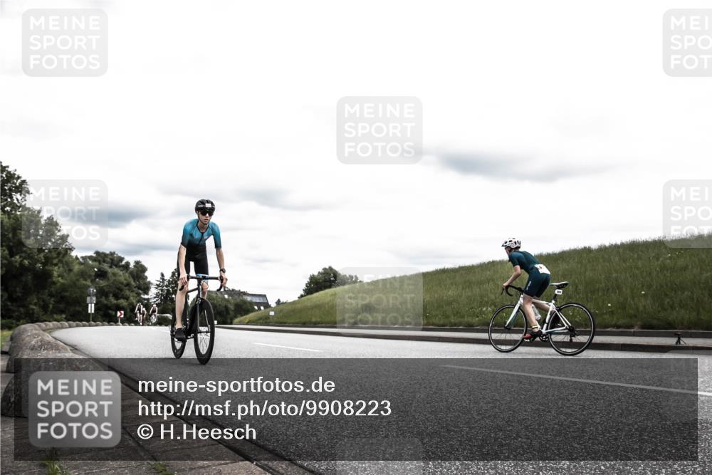 21.06.2026 - 29. Vierlanden-Triathlon H.Heesch http://msf.ph/oto/9908223 21.06.2026 14:42:32 Radfahren 1247, 1251, 1252 meine-sportfotos.de