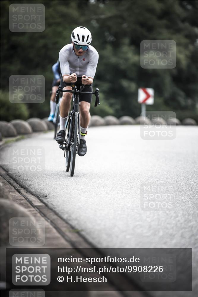 21.06.2026 - 29. Vierlanden-Triathlon H.Heesch http://msf.ph/oto/9908226 21.06.2026 09:24:08 Radfahren 62, 145, 184 meine-sportfotos.de