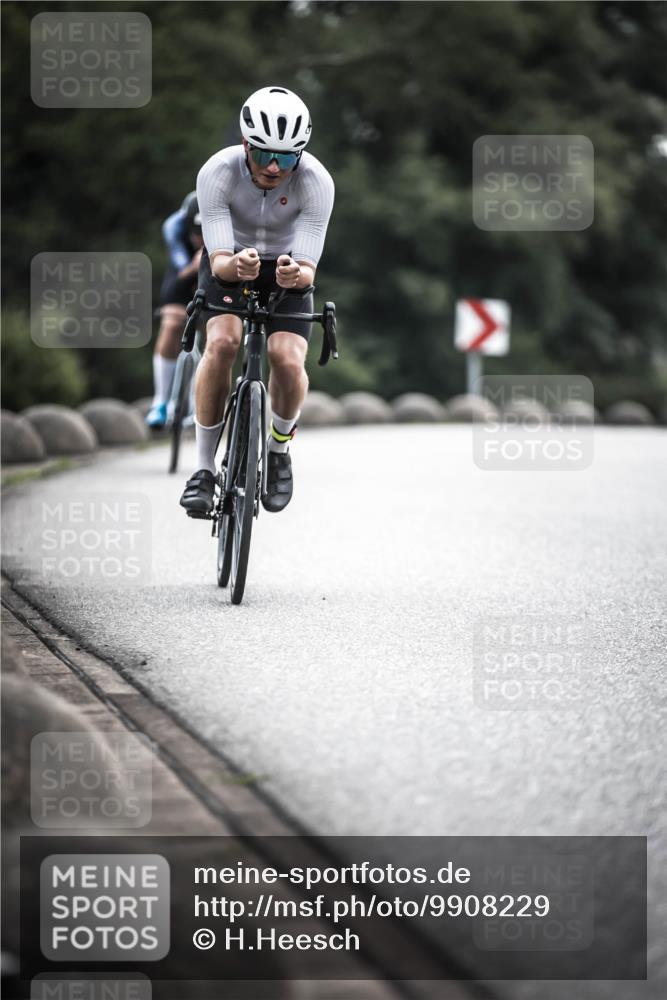 21.06.2026 - 29. Vierlanden-Triathlon H.Heesch http://msf.ph/oto/9908229 21.06.2026 09:24:08 Radfahren 62, 145, 184 meine-sportfotos.de