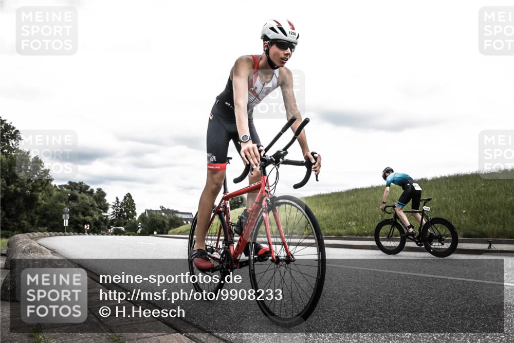 21.06.2026 - 29. Vierlanden-Triathlon H.Heesch http://msf.ph/oto/9908233 21.06.2026 14:42:38 Radfahren 1247, 1250, 1251 meine-sportfotos.de