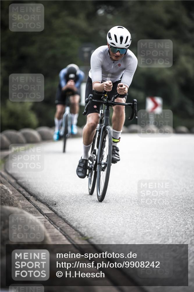 21.06.2026 - 29. Vierlanden-Triathlon H.Heesch http://msf.ph/oto/9908242 21.06.2026 09:24:08 Radfahren 62, 145, 184 meine-sportfotos.de