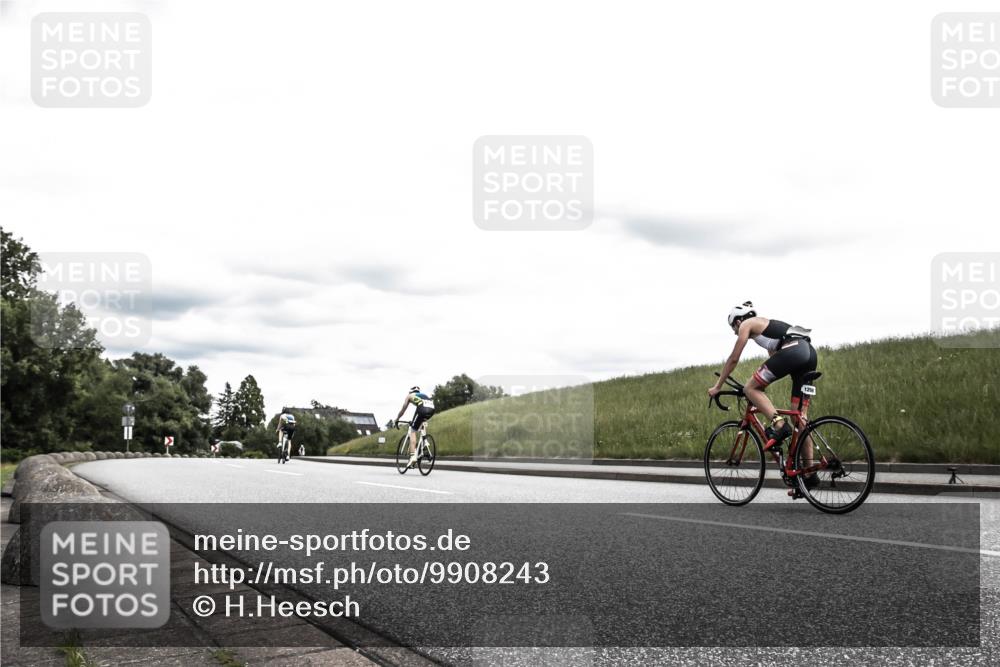 21.06.2026 - 29. Vierlanden-Triathlon H.Heesch http://msf.ph/oto/9908243 21.06.2026 14:42:45 Radfahren  meine-sportfotos.de