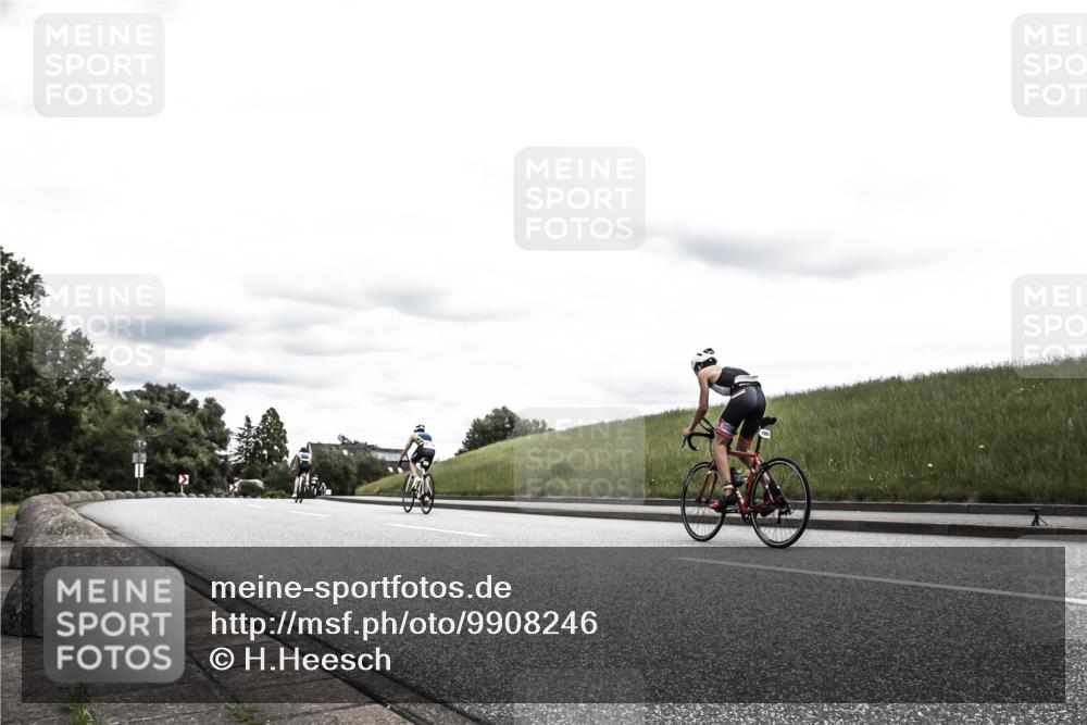 21.06.2026 - 29. Vierlanden-Triathlon H.Heesch http://msf.ph/oto/9908246 21.06.2026 14:42:45 Radfahren  meine-sportfotos.de