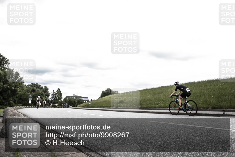 21.06.2026 - 29. Vierlanden-Triathlon H.Heesch http://msf.ph/oto/9908267 21.06.2026 14:43:10 Radfahren 1254, 1293 meine-sportfotos.de