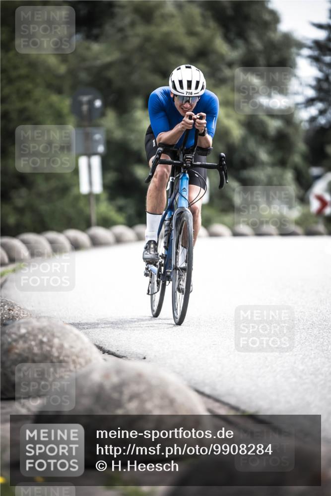 21.06.2026 - 29. Vierlanden-Triathlon H.Heesch http://msf.ph/oto/9908284 21.06.2026 11:45:05 Radfahren 255, 696 meine-sportfotos.de