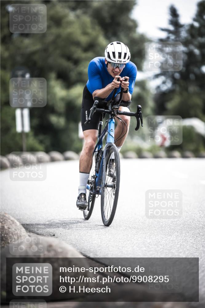 21.06.2026 - 29. Vierlanden-Triathlon H.Heesch http://msf.ph/oto/9908295 21.06.2026 11:45:05 Radfahren 255, 696 meine-sportfotos.de