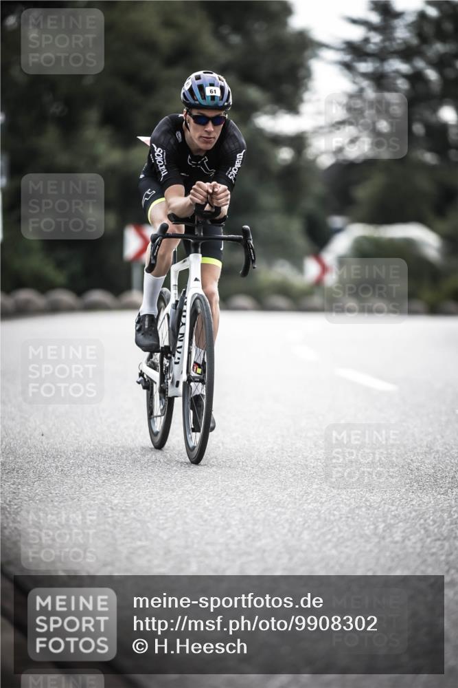21.06.2026 - 29. Vierlanden-Triathlon H.Heesch http://msf.ph/oto/9908302 21.06.2026 09:24:55 Radfahren 39, 44, 61, 199 meine-sportfotos.de