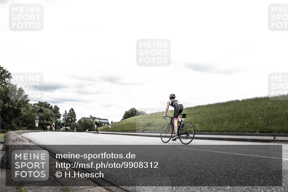 21.06.2026 - 29. Vierlanden-Triathlon H.Heesch http://msf.ph/oto/9908312 21.06.2026 14:43:22 Radfahren 1232 meine-sportfotos.de