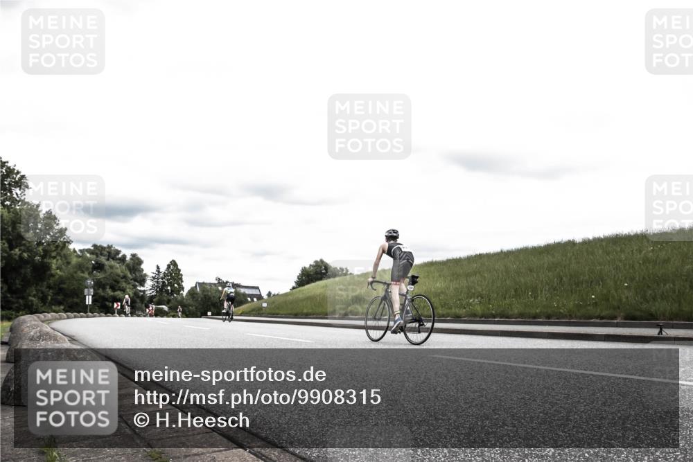 21.06.2026 - 29. Vierlanden-Triathlon H.Heesch http://msf.ph/oto/9908315 21.06.2026 14:43:22 Radfahren 1232 meine-sportfotos.de